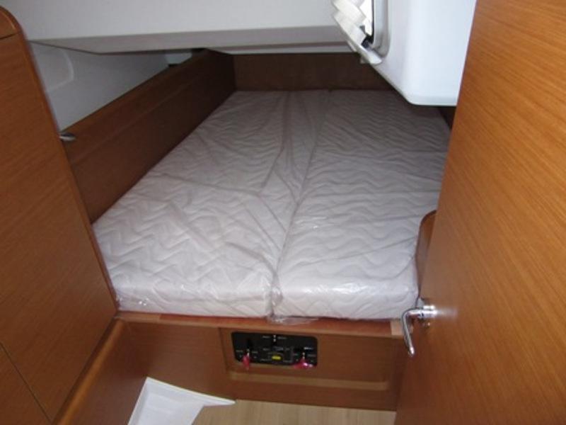 Book yachts online - sailboat - Sun Odyssey 449 - Blind Date II - rent