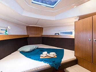 Book yachts online - sailboat - Bavaria Cruiser 37* - NINE - rent