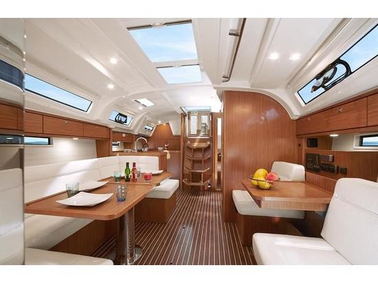 Book yachts online - sailboat - Bavaria Cruiser 41 - THREE - rent