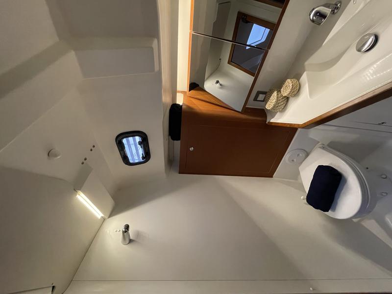 Book yachts online - sailboat - Oceanis 46.1 - Precious L A/C-GEN-SOLAR-ELEC.WC - rent