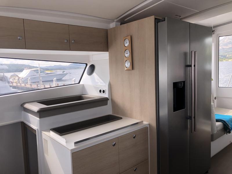 Book yachts online - catamaran - Bali 4.3 - Hogwarts - rent