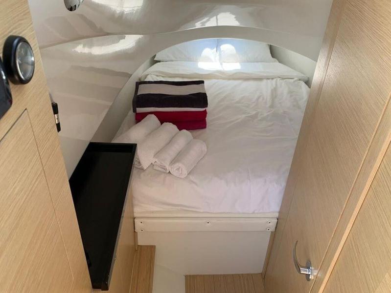 Book yachts online - motorboat - Sacs Strider 11 - Oltre - rent