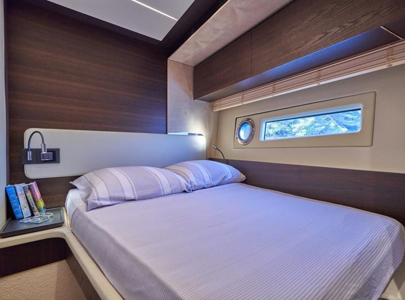 Book yachts online - motorboat - Azimut 72 - Relax of Croatia - rent
