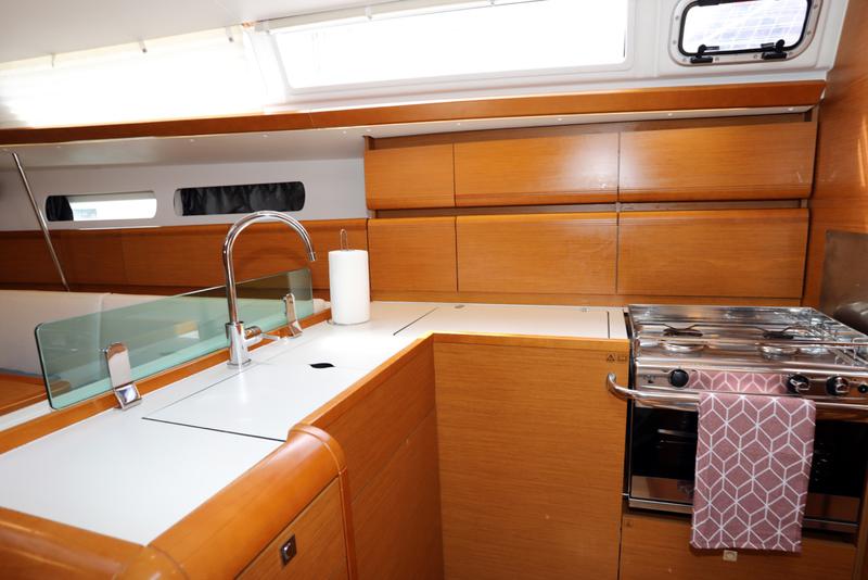 Book yachts online - sailboat - Sun Odyssey 449 - Una Bella Ria - rent