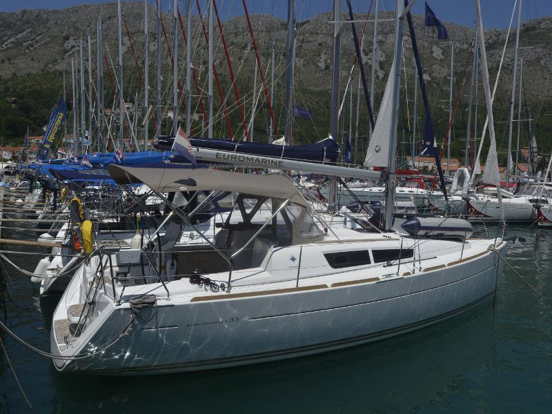 Book yachts online - sailboat - Sun Odyssey 33i - Hasta Siempre - rent