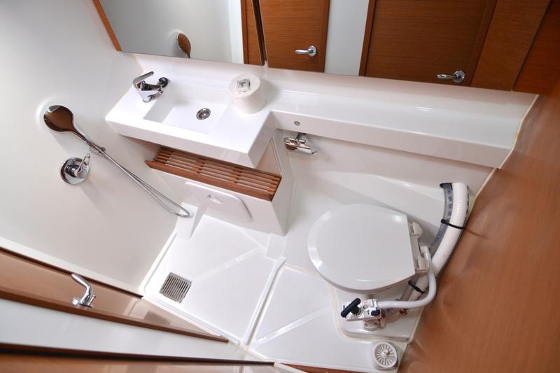 Book yachts online - sailboat - Sun Odyssey 440 - Sigma Kiss - rent
