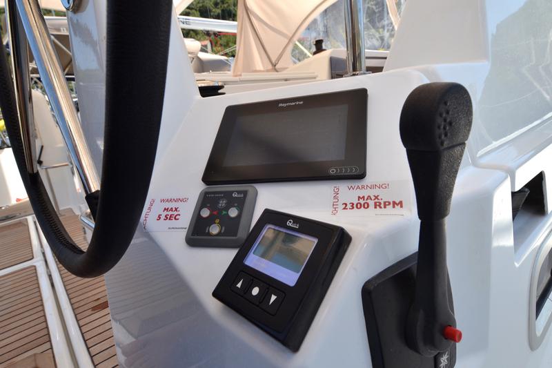 Book yachts online - sailboat - Sun Odyssey 440 - Sigma Kiss - rent