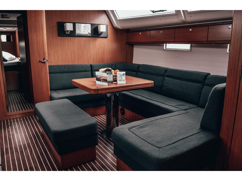 Book yachts online - sailboat - Bavaria Cruiser 51 - ATTILA - rent