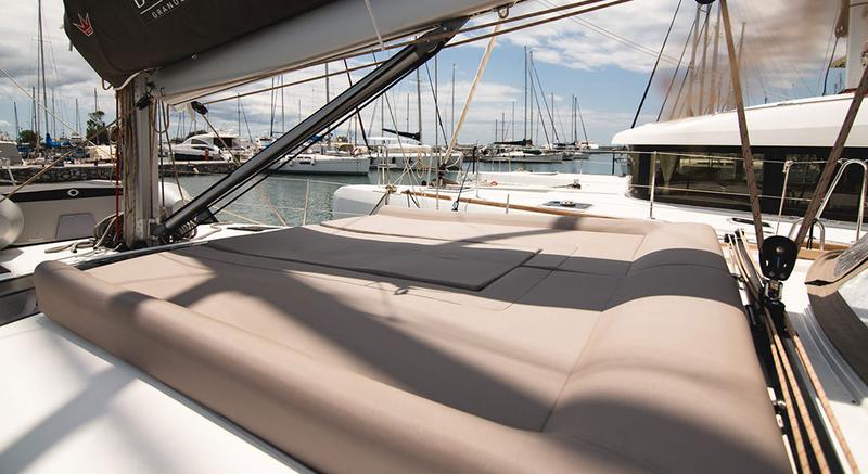 Book yachts online - sailboat - Dufour 520 Grand Large - Blue Bayou - rent