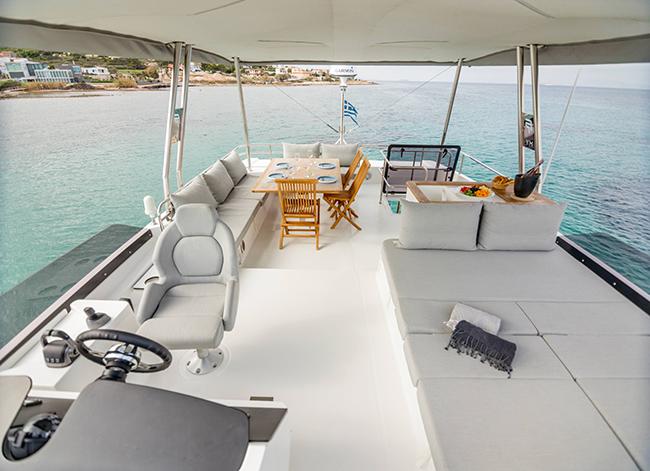 Book yachts online - powercatamaran - Fountaine Pajot MY 44 - Endless Beauty - Deluxe - rent