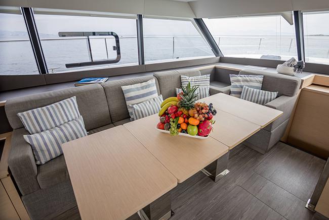 Book yachts online - powercatamaran - Fountaine Pajot MY 44 - Endless Beauty - Deluxe - rent