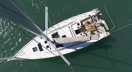 Book yachts online - sailboat - Dufour 430 Grand Large - TRINITY - rent
