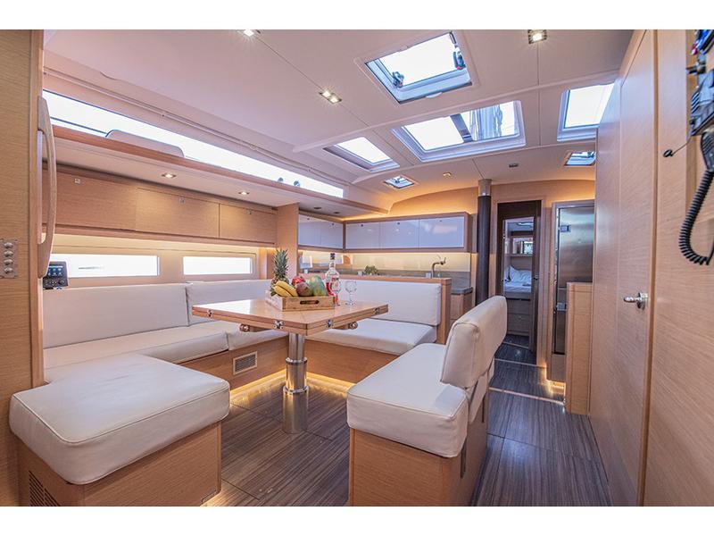 Book yachts online - sailboat - Dufour 530 (5+1) - Anema - rent