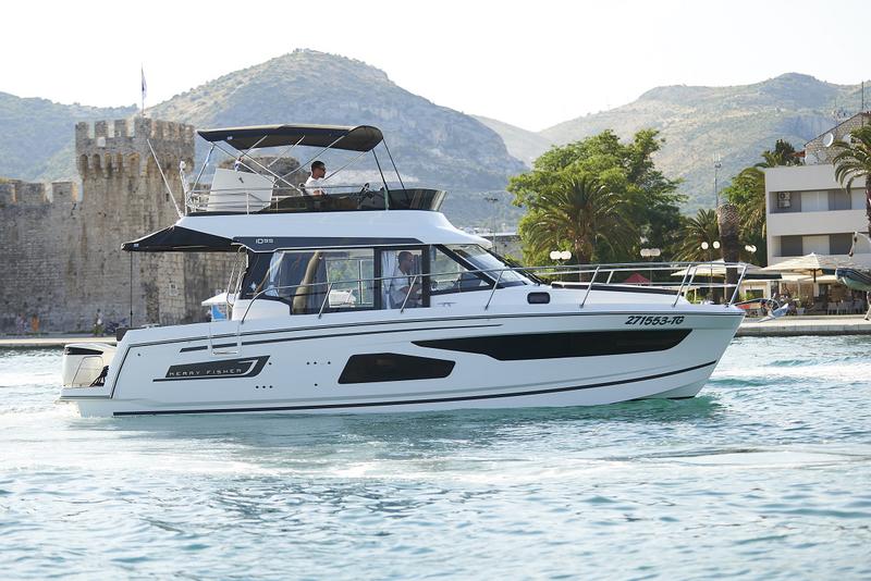 Book yachts online - motorboat - Jeanneau Merry Fisher 1095 FLY - Jeanneau Merry Fisher 1095 Fly - rent