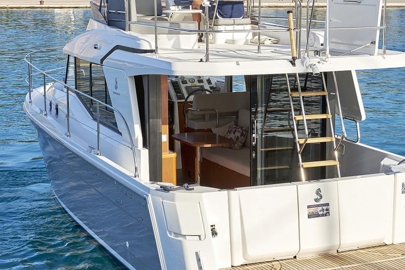 Book yachts online - motorboat - Beneteau Swift Trawler 30 - Odysseus - rent