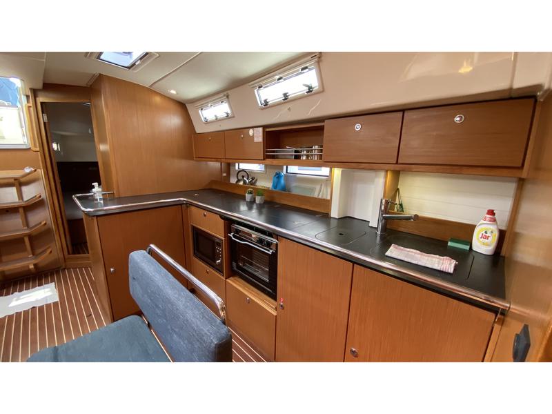 Book yachts online - sailboat - Bavaria Cruiser 45 - Škuj - rent