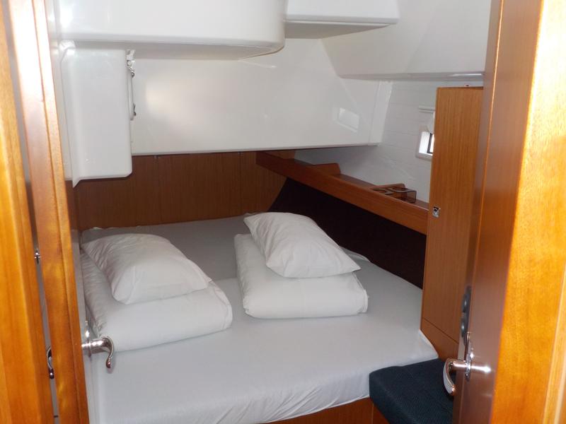 Book yachts online - sailboat - Bavaria Cruiser 46 - Eris - rent