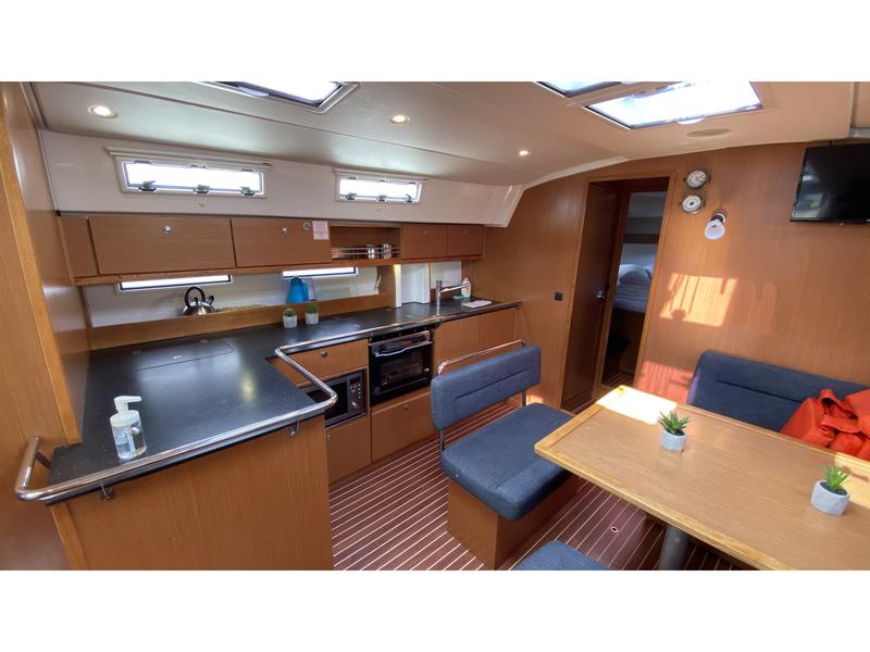 Book yachts online - sailboat - Bavaria Cruiser 45 - Piškera - rent