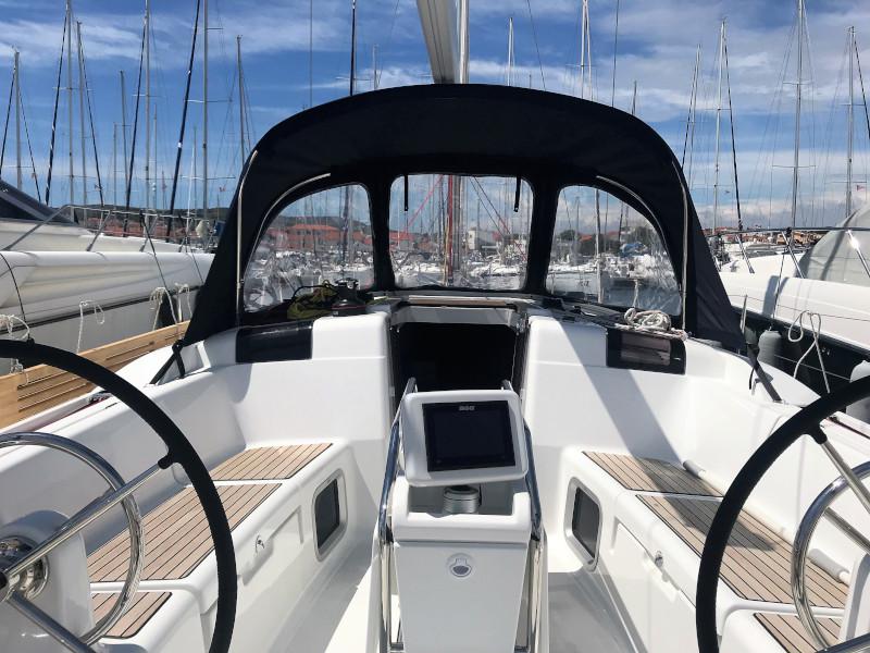 Book yachts online - sailboat - Sun Odyssey 419 - Bowie - rent