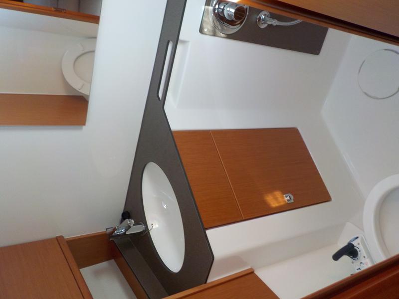 Book yachts online - sailboat - Bavaria Cruiser 46 - Ceres - rent