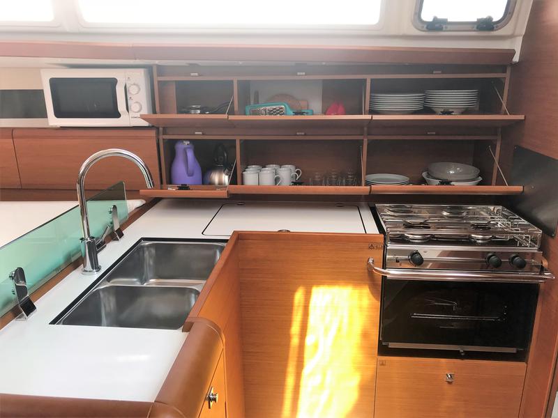 Book yachts online - sailboat - Sun Odyssey 419 - Hendrix - rent