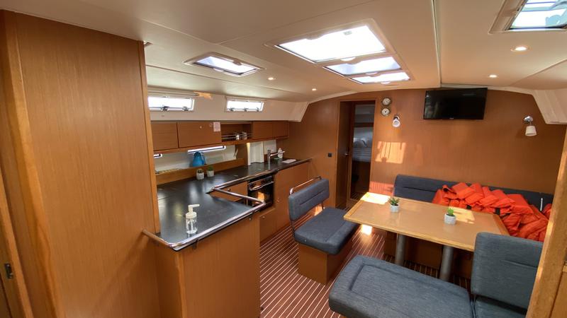 Book yachts online - sailboat - Bavaria Cruiser 45 - Grego - rent