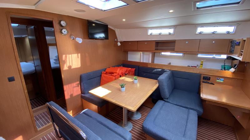Book yachts online - sailboat - Bavaria Cruiser 45 - Golić - rent