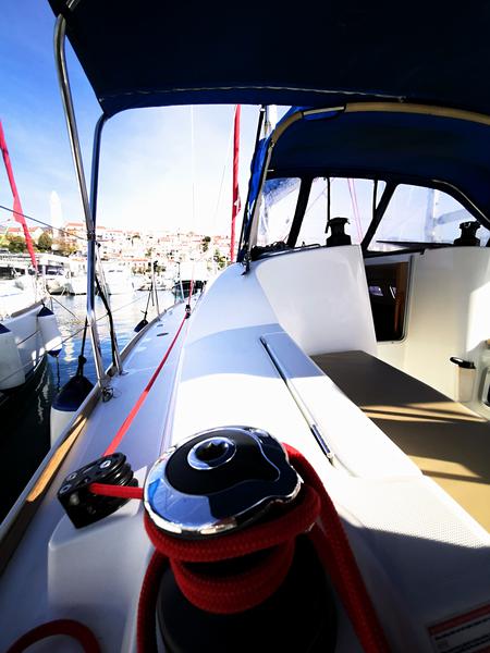 Book yachts online - sailboat - Sun Odyssey 36i - Mia - rent
