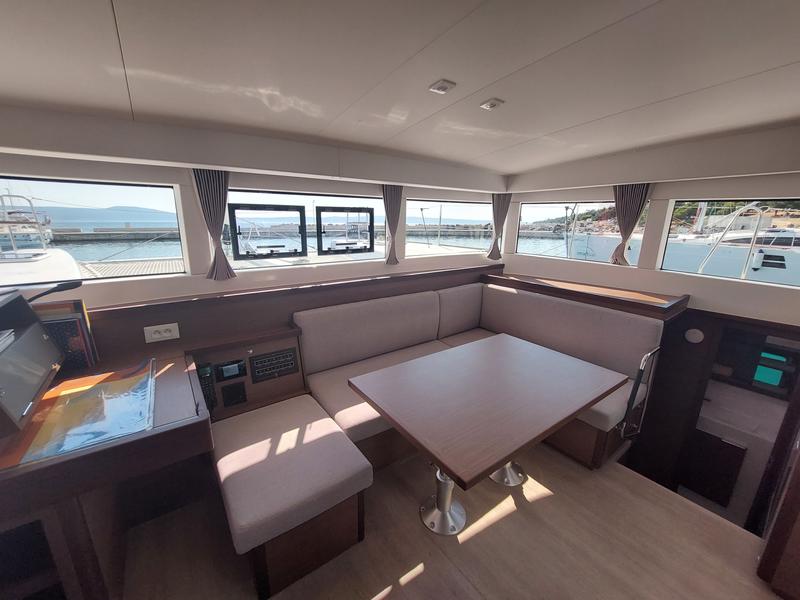 Book yachts online - catamaran - Lagoon 40 - Paco - rent