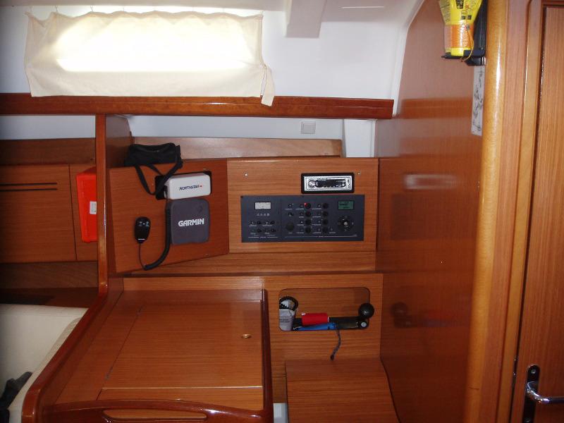 Book yachts online - sailboat - Cyclades 50.5 - Sofia IV - rent