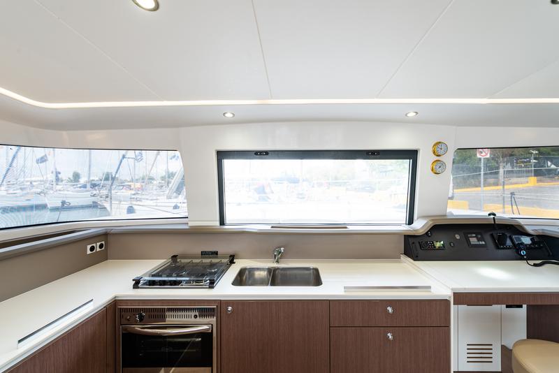 Book yachts online - catamaran - Bali 4.3 - Alba - rent