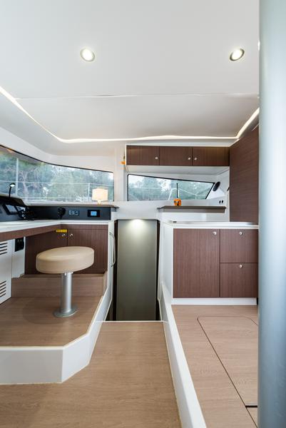 Book yachts online - catamaran - Bali 4.3 - Alba - rent