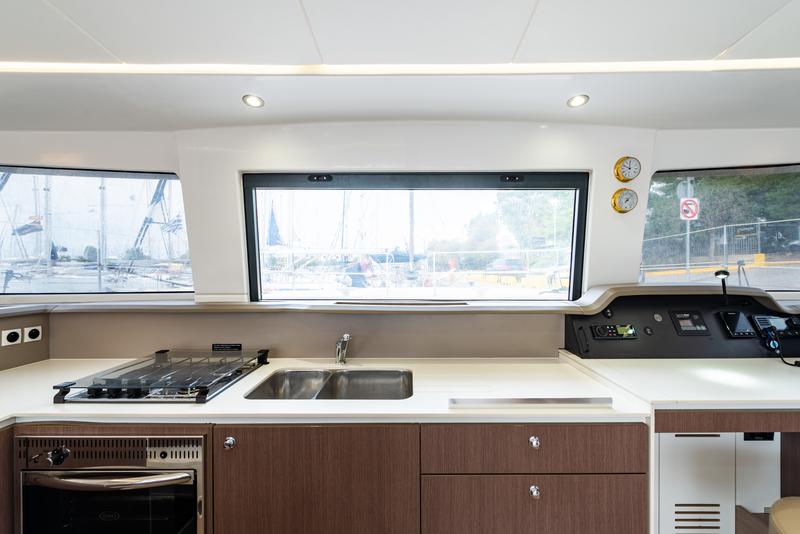 Book yachts online - catamaran - Bali 4.3 - Alba - rent
