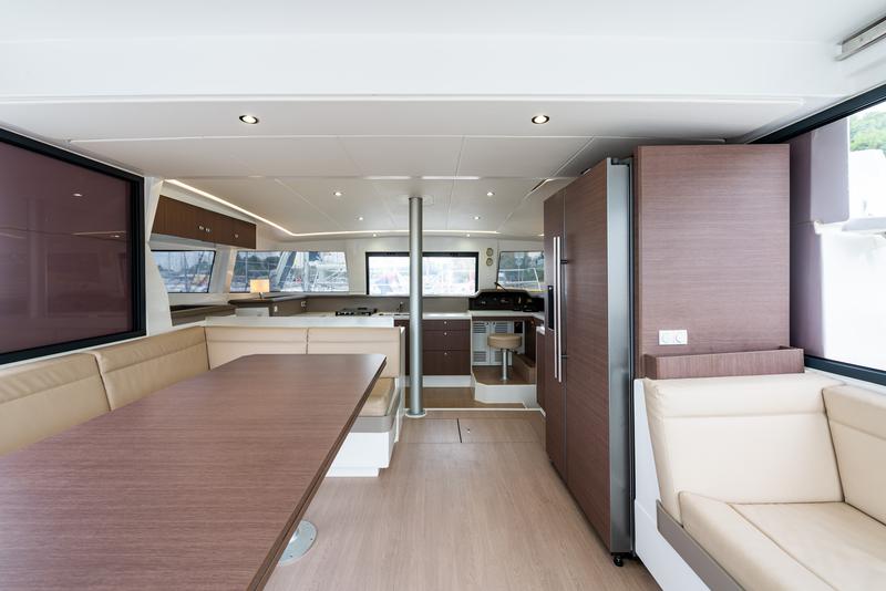 Book yachts online - catamaran - Bali 4.3 - Alba - rent