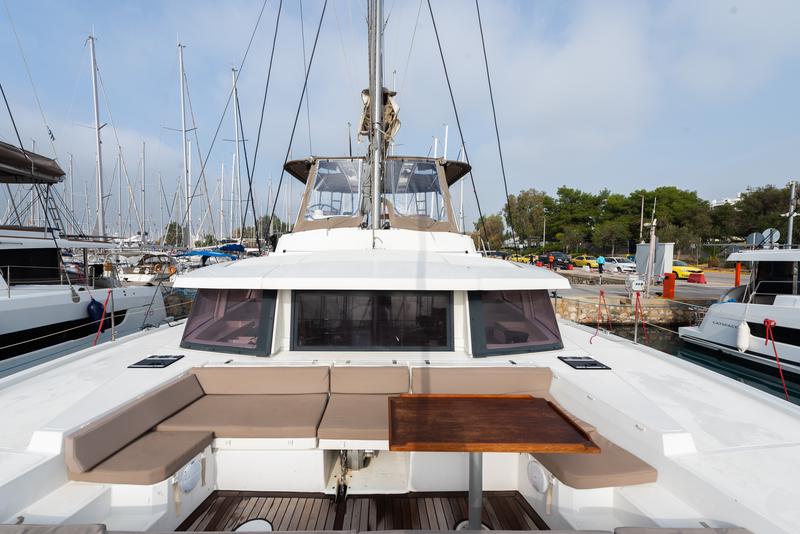 Book yachts online - catamaran - Bali 4.3 - Gatto Nero - rent