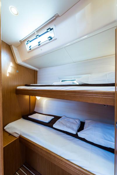 Book yachts online - sailboat - Bavaria Cruiser 56 - Breathless - rent