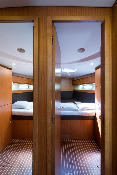 Book yachts online - sailboat - Bavaria Cruiser 56 - Breathless - rent