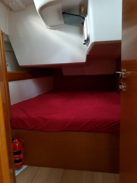 Book yachts online - sailboat - Sun Odyssey 519 5+1cab. - My Perseus - rent