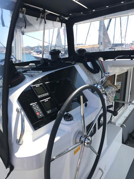 Book yachts online - catamaran - Lagoon 400 S2 - Tulip - rent