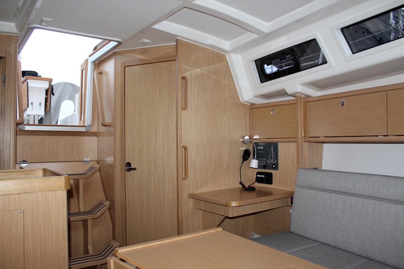 Book yachts online - sailboat - Bavaria 34 Cruiser - Why Not 15 - rent