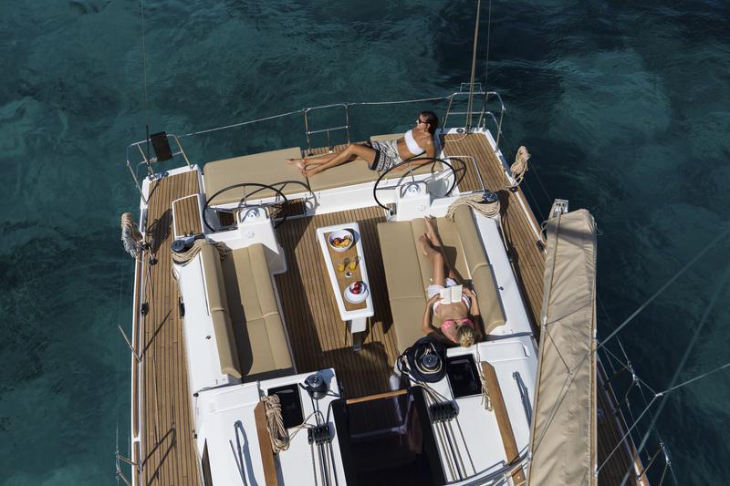 Book yachts online - sailboat - Dufour 460 Grand Large - Odyssea - rent