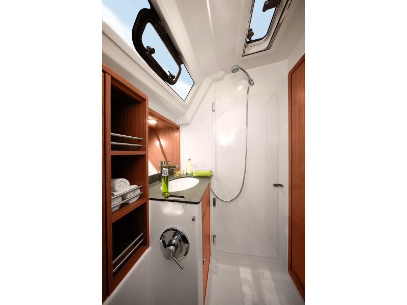 Book yachts online - sailboat - Bavaria Cruiser 41 - Hera - rent