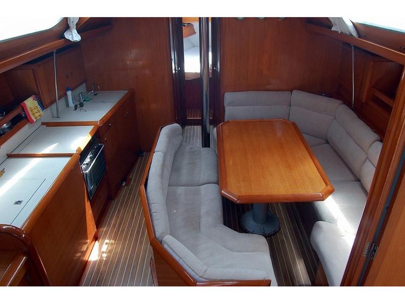 Book yachts online - sailboat - Sun Odyssey 42.2 - VERA I - rent