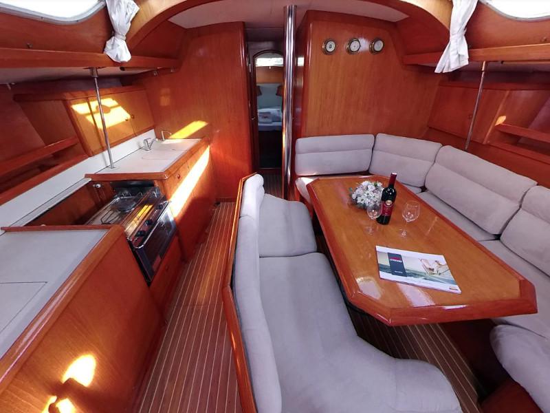 Book yachts online - sailboat - Sun Odyssey 42.2 - VERA I - rent