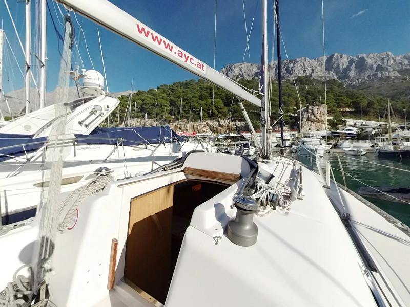 Book yachts online - sailboat - Elan 333 - KADULJA - rent