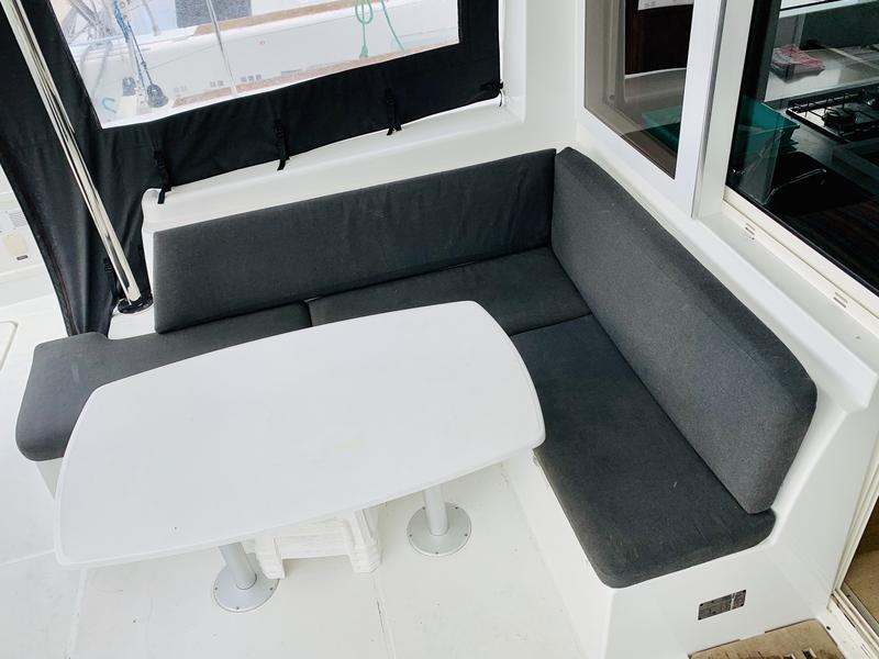 Book yachts online - catamaran - Lagoon 40 - Ubah - rent