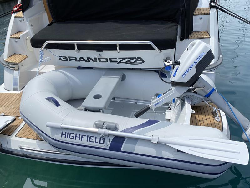 Book yachts online - motorboat - Grandezza 34 OC - BASILEIA - rent