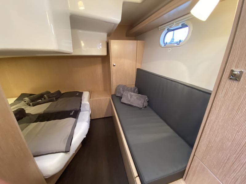Book yachts online - motorboat - Bavaria S32 Open - MONICO - rent