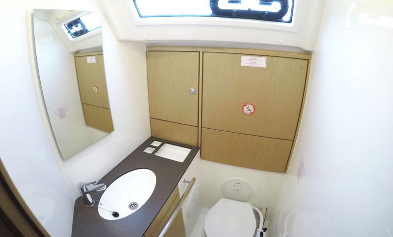 Book yachts online - sailboat - Bavaria Cruiser 46 - Rama - rent