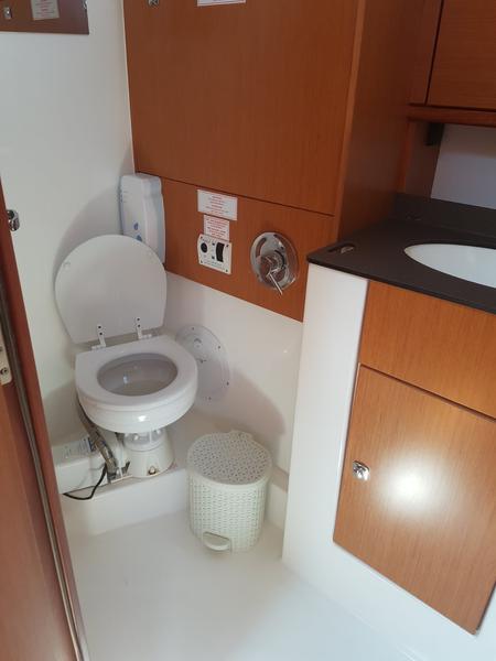 Book yachts online - sailboat - Bavaria Cruiser 51 - Vivi - rent